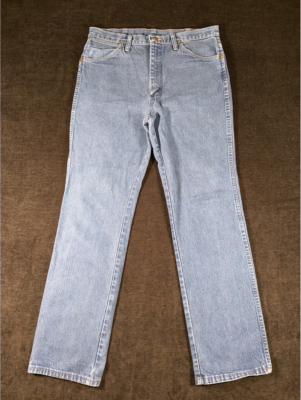 Wrangler Classic Light Blue Denim Jeans 35x32 Straight Fit